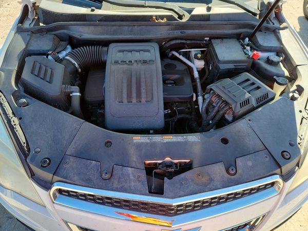2014 CHEVROLET EQUINOX 1LT — Engine bay