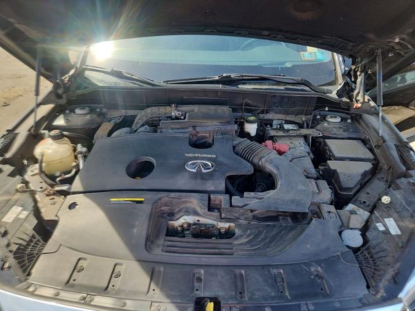 2021 INFINITI QX50 Autograph — Engine bay