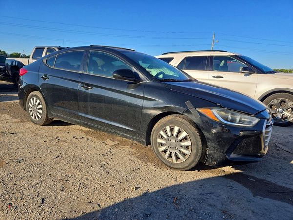 2017 HYUNDAI ELANTRA SE Base — Passenger 3/4