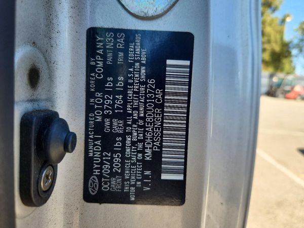 2013 HYUNDAI ELANTRA — VINS