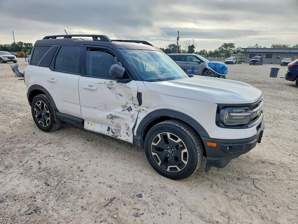 2022 FORD BRONCO SPORT Outer Banks — Passenger 3/4