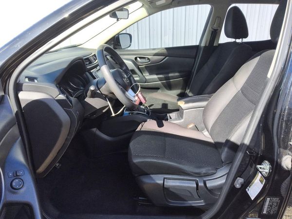 2020 NISSAN ROGUE SPORT — DENT