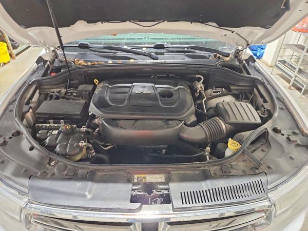 2018 DODGE DURANGO SXT — Engine bay