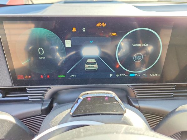 2025 HYUNDAI IONIQ Limited — ODOM