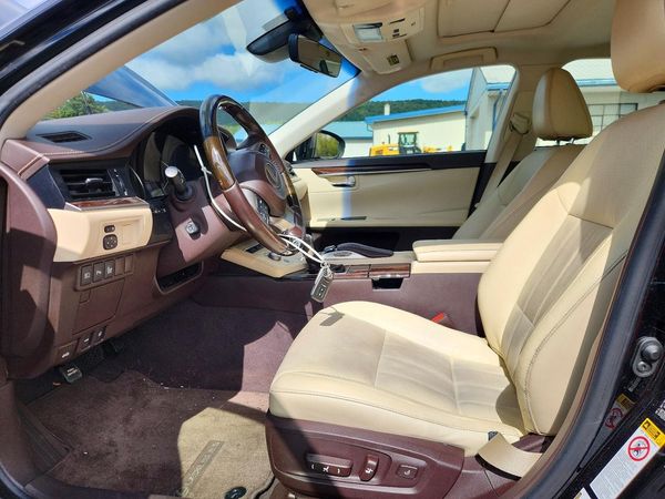 2016 LEXUS ES350 350 — DENT