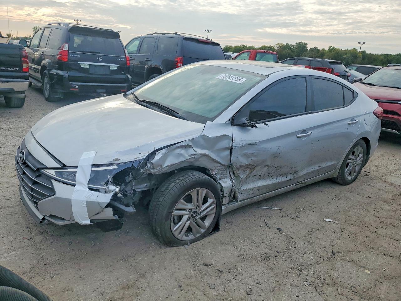 2019 HYUNDAI ELANTRA — Front 3/4