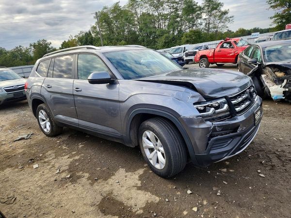 2018 VOLKSWAGEN ATLAS 4Motion S — Passenger 3/4