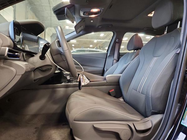2025 HYUNDAI ELANTRA SEL Convenience — DENT