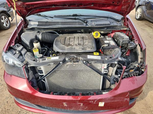 2019 DODGE GRAND CARAVAN GT — Engine bay