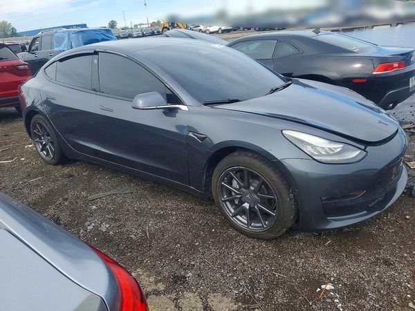 2019 TESLA MODEL 3 — Passenger 3/4