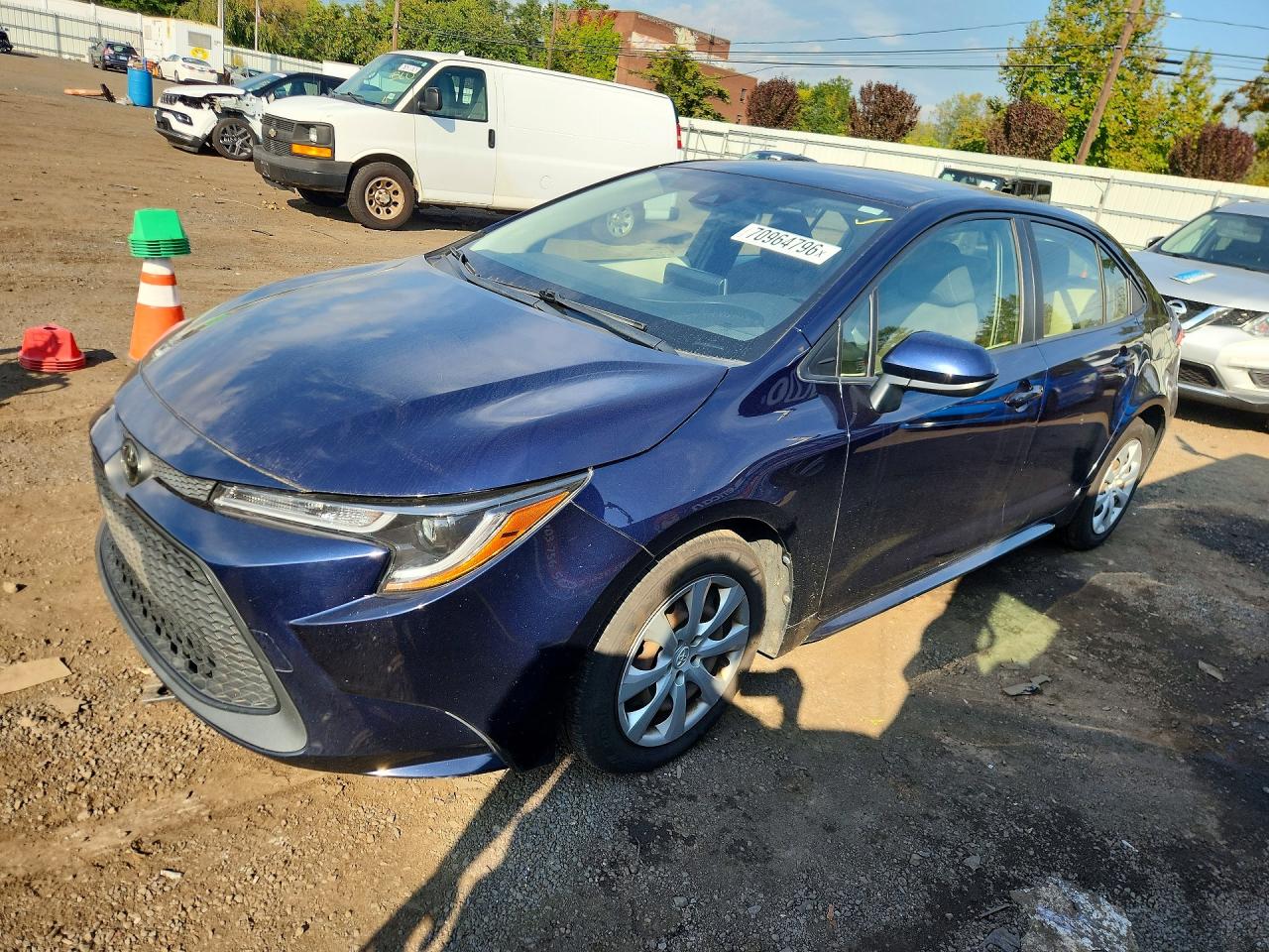 2020 TOYOTA COROLLA LE — Front 3/4