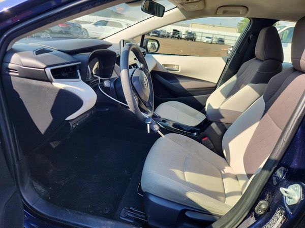 2020 TOYOTA COROLLA LE — DENT