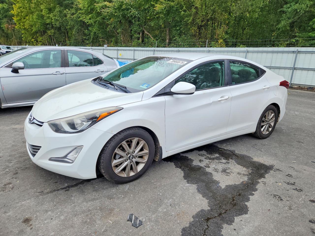 2016 HYUNDAI ELANTRA — Front 3/4
