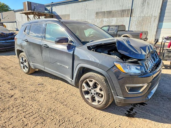2018 JEEP COMPASS Limited — Passenger 3/4