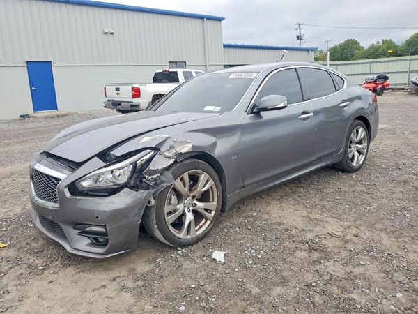 2015 INFINITI Q70 — DSFA — Front 3/4