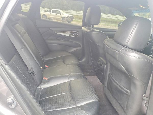 2015 INFINITI Q70 — PSRS