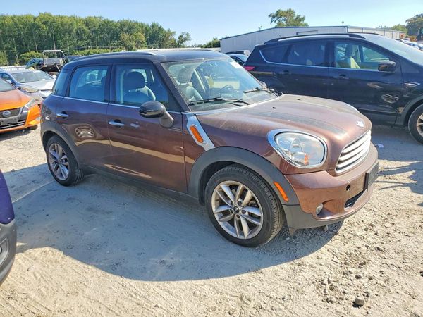 2014 MINI COOPER — Passenger 3/4