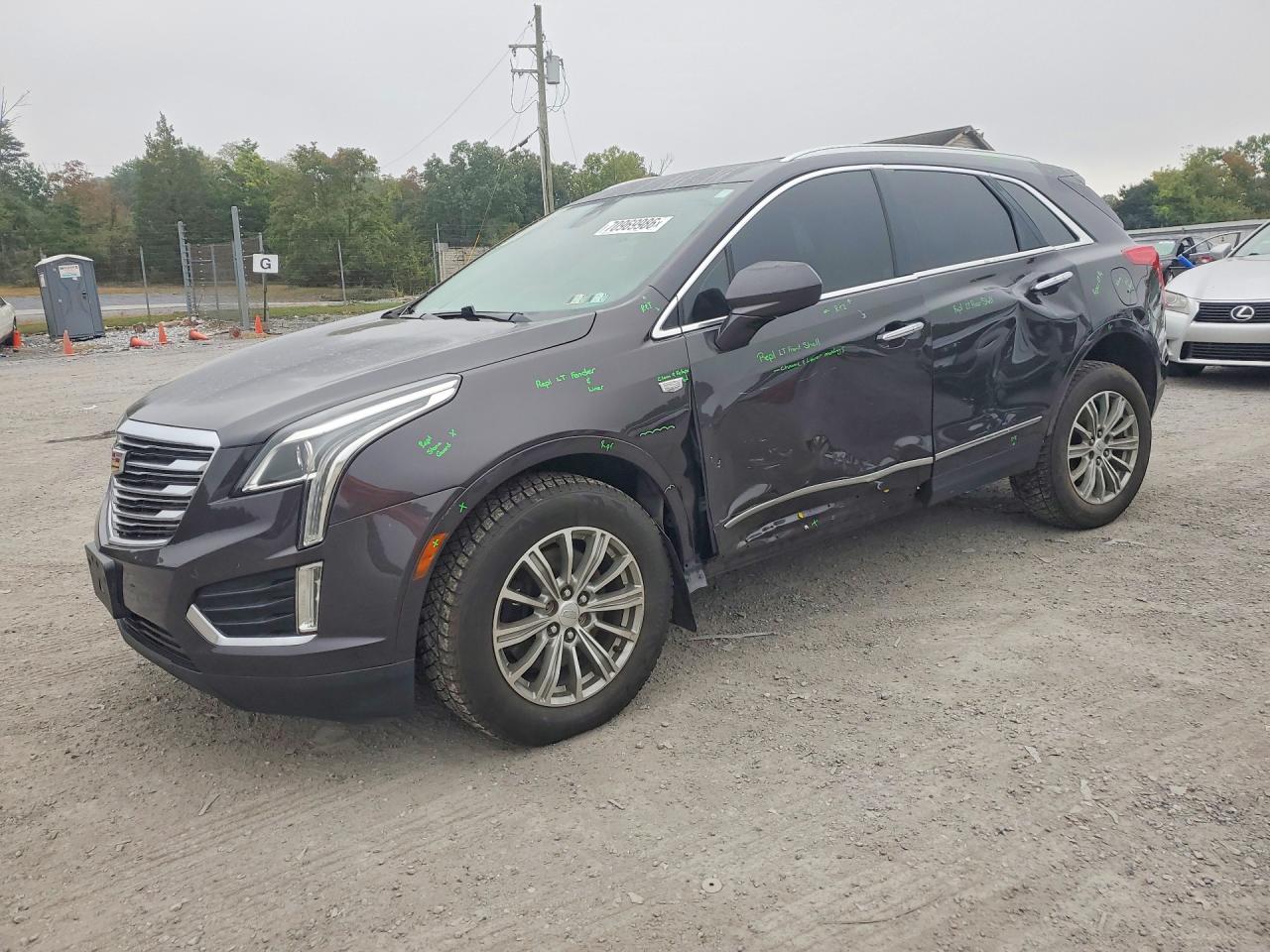 2018 CADILLAC XT5 Luxury — Front 3/4