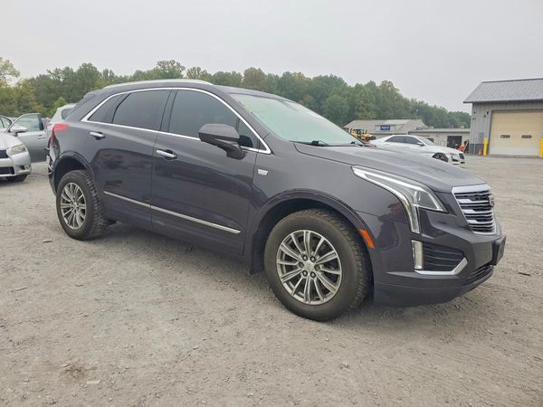 2018 CADILLAC XT5 Luxury — Passenger 3/4