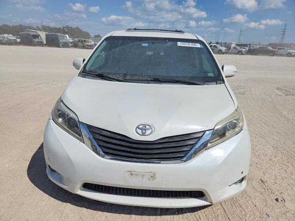 2015 TOYOTA SIENNA — DIRF