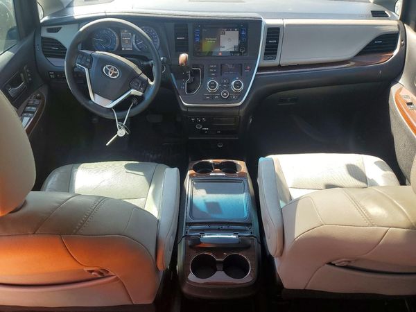 2015 TOYOTA SIENNA — CKPT