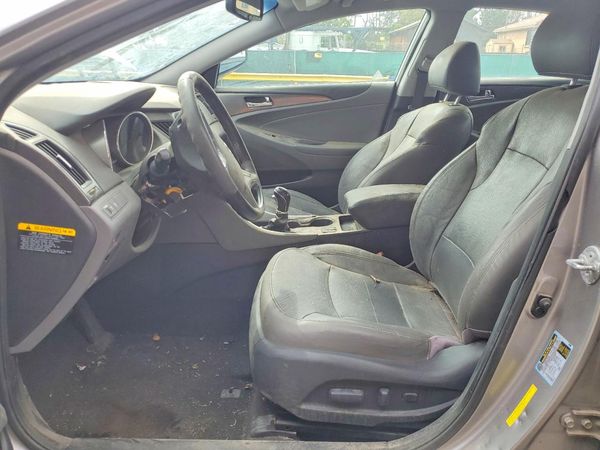 2012 HYUNDAI SONATA Middle level — DENT