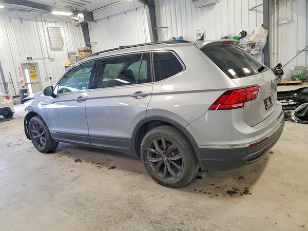 2022 VOLKSWAGEN TIGUAN 4Motion SE — DSRA
