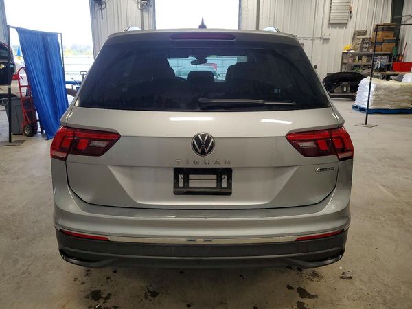 2022 VOLKSWAGEN TIGUAN 4Motion SE — DIRR