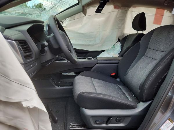 2026 NISSAN ROGUE SV — DENT