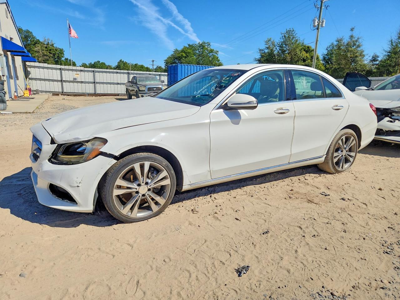 2016 MERCEDES-BENZ C-CLASS C300-4M — Front 3/4