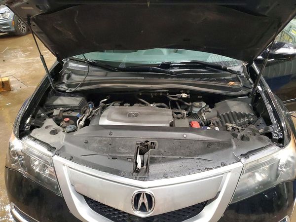 2012 ACURA MDX Advance — Engine bay