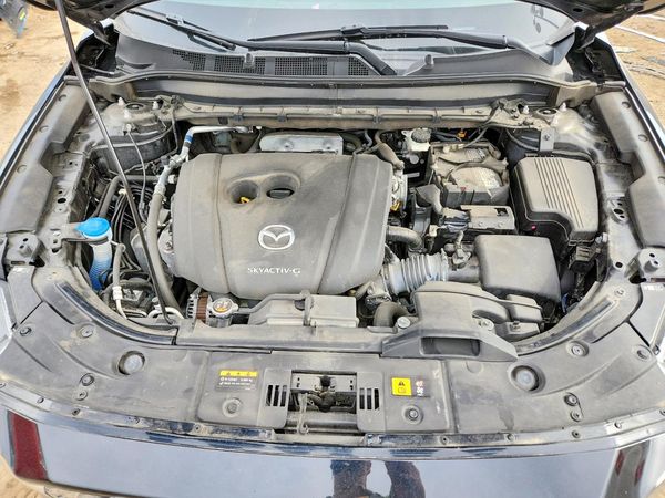 2022 MAZDA CX-5 Select Package — Engine bay