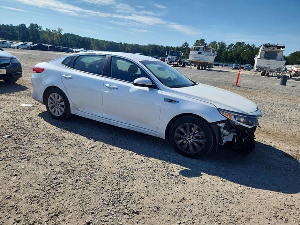 2018 KIA OPTIMA LX — Passenger 3/4
