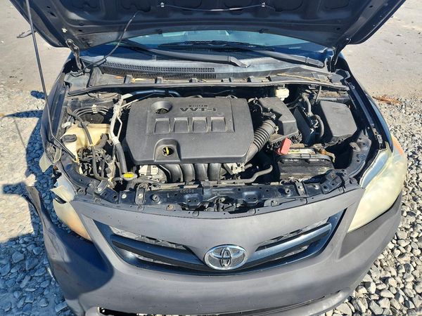 2013 TOYOTA COROLLA — Engine bay