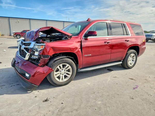 2017 CHEVROLET TAHOE LT — Front 3/4