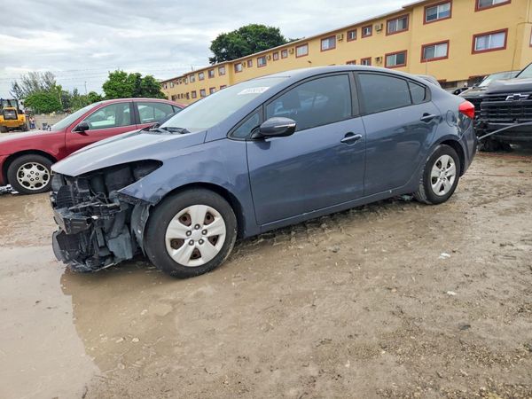 2015 KIA FORTE — DSFA — Front 3/4