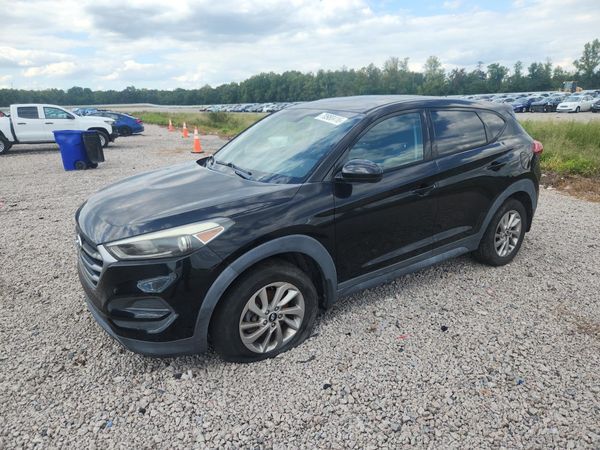 2017 HYUNDAI TUCSON SE (no options) — Front 3/4