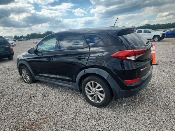 2017 HYUNDAI TUCSON SE (no options) — DSRA