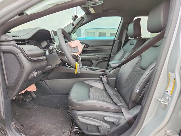 2026 JEEP COMPASS Latitude/North — DENT