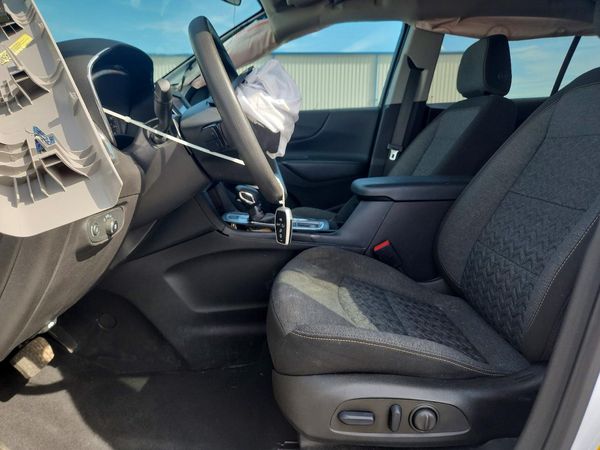 2023 CHEVROLET EQUINOX LT (1LT) — DENT