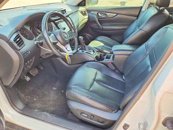 2018 NISSAN ROGUE — DENT
