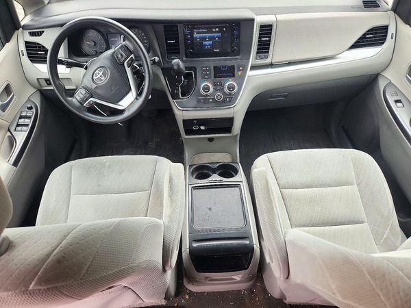 2017 TOYOTA SIENNA LE Mobility/LE — CKPT