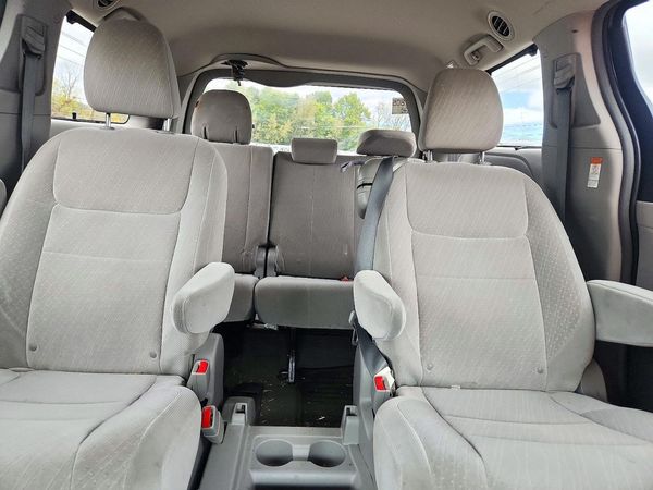 2017 TOYOTA SIENNA LE Mobility/LE — SUVN