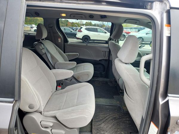 2017 TOYOTA SIENNA LE Mobility/LE — PSRS