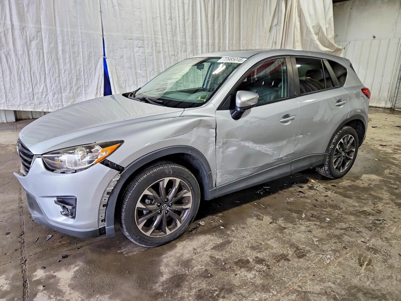 2016 MAZDA CX-5 Grand Touring/GT — Front 3/4