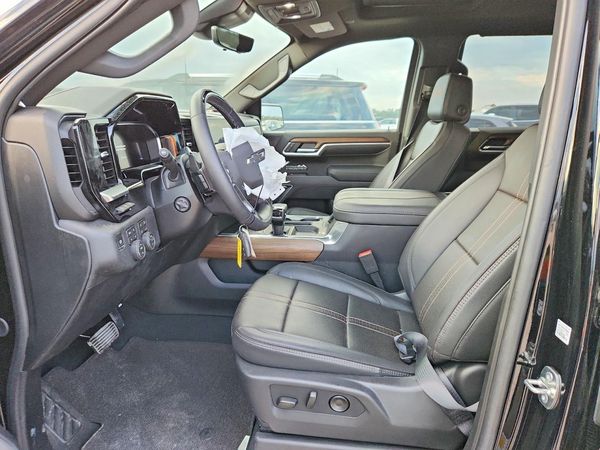 2026 CHEVROLET SILVERADO — DENT