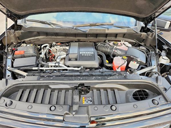 2026 CHEVROLET SILVERADO — Engine bay