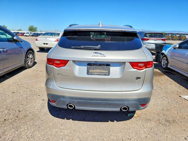 2017 JAGUAR F-PACE Prestige — DIRR