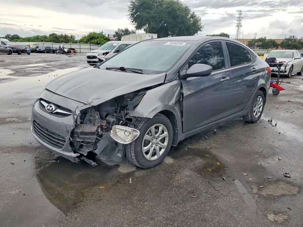 2013 HYUNDAI ACCENT GLS, GS — Front 3/4