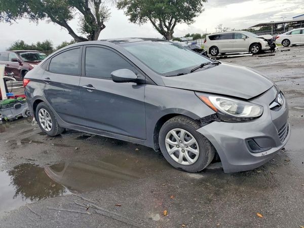2013 HYUNDAI ACCENT GLS, GS — Passenger 3/4